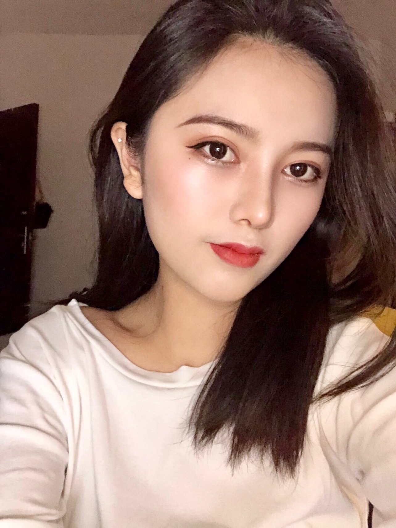 小主~隆鼻你翻哪张牌?