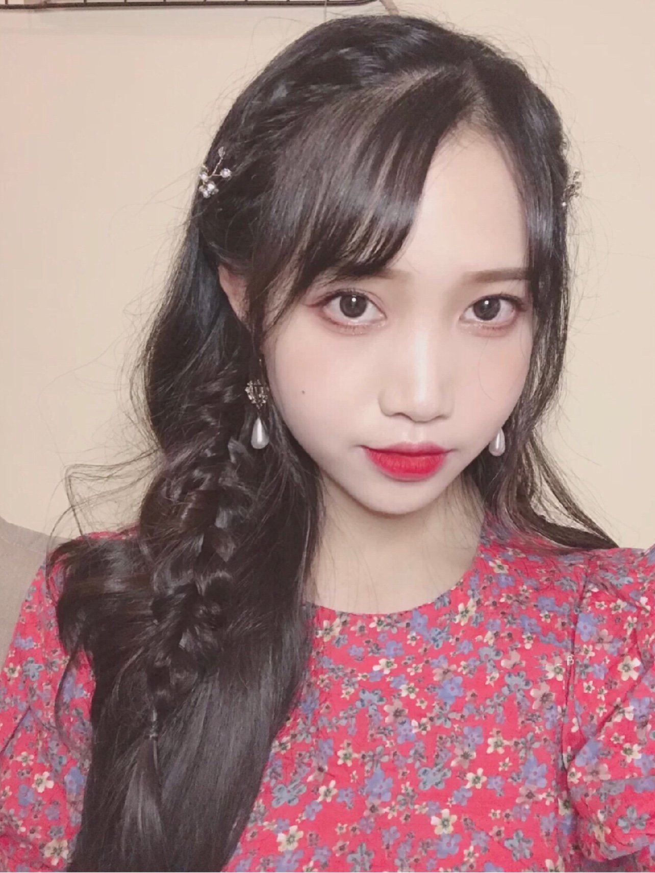 德鲁纳酒店iu发型|张满月同款编发教程