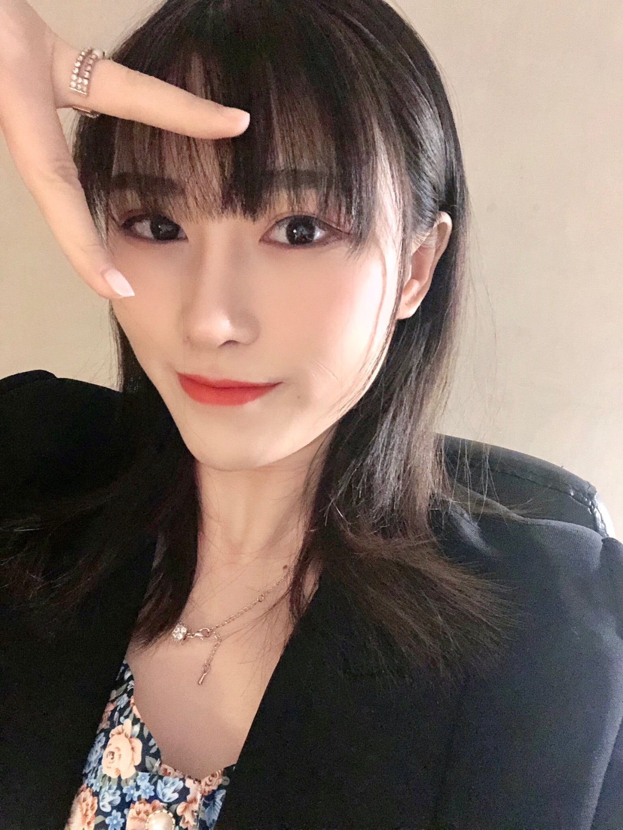 首页 此页面仅支持预览 Avatar 婷妹不熬夜 404篇日记 大家好 我是婷妹我来参加重新定义中国美人 反精致美人活动啦 美只有精致 没有标准 我为变美做过最疯狂的事情是整形哈哈哈医美太香啦 我对美的态度有自己坚定的立场不模仿不跟风通过医美让自己