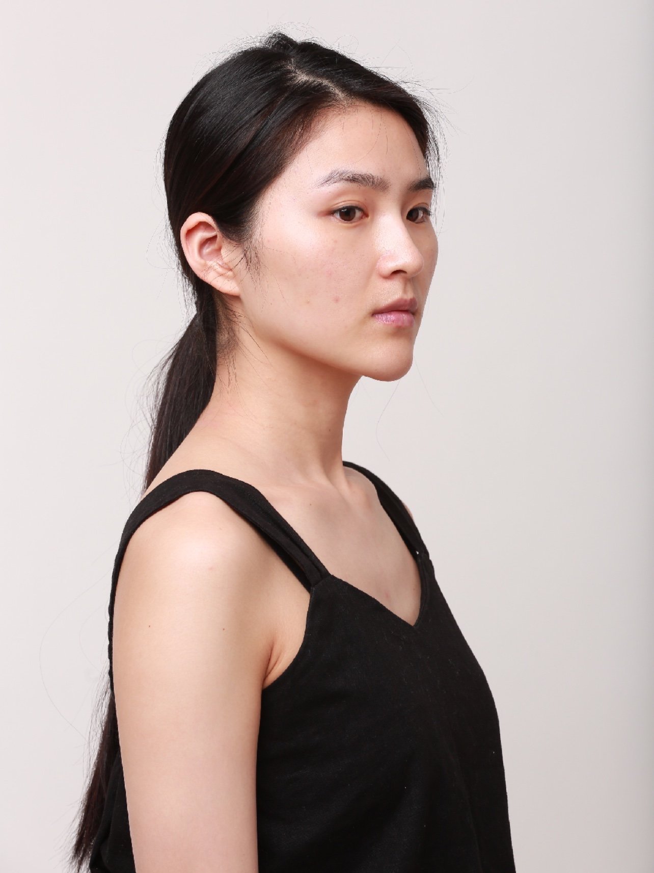 术前平胸妹一枚,很喜欢自己的兼职模特职业,但是由于_圈子-新氧美容