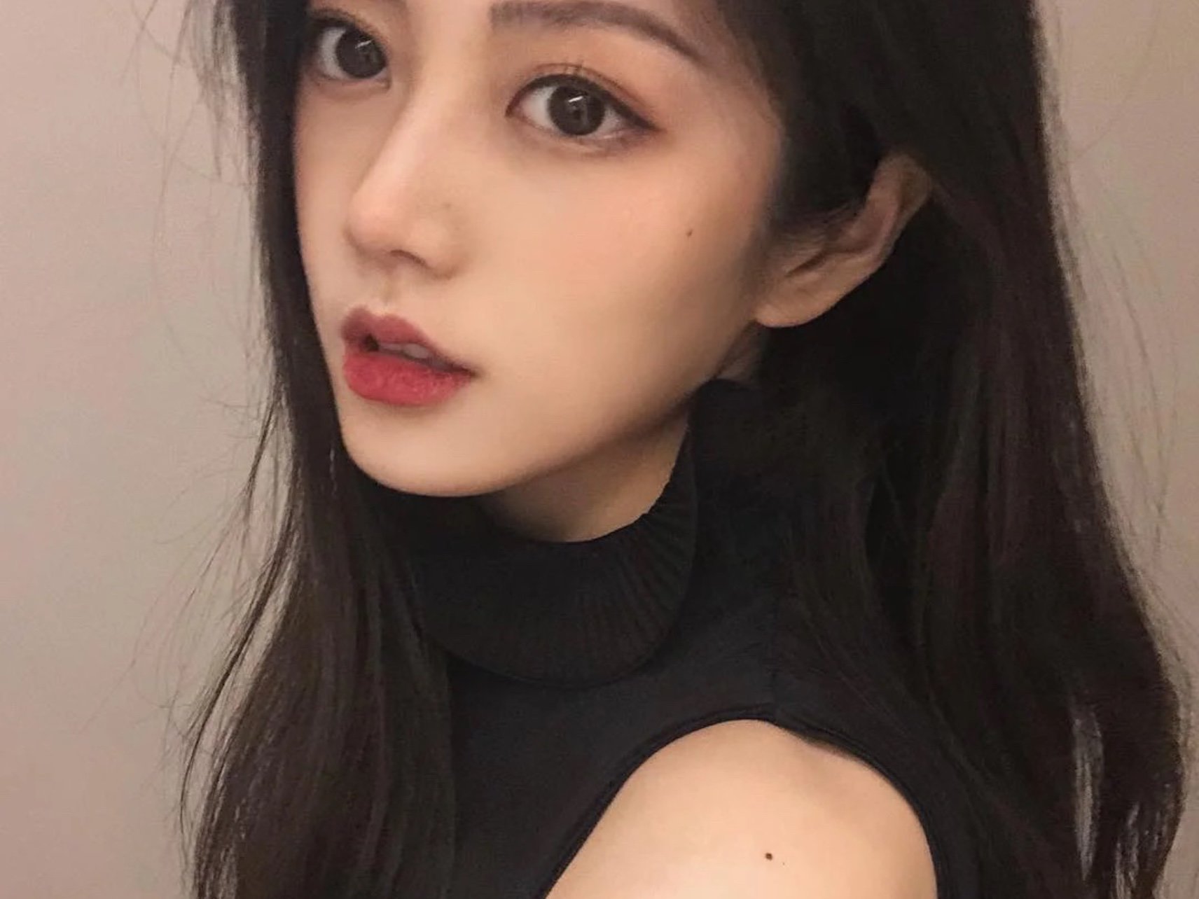 还是挺喜欢这种自然小翘鼻的.