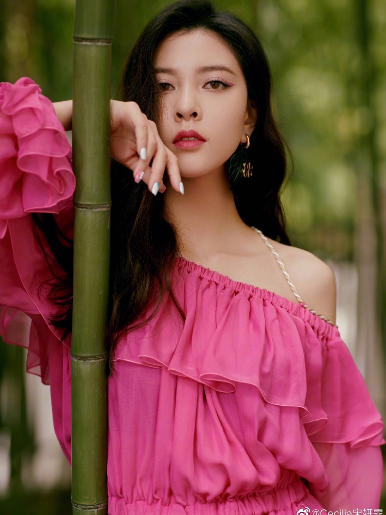 混血级美感宋妍霏一直是一副混血儿的面孔,所以一直_圈子-新氧萌葺