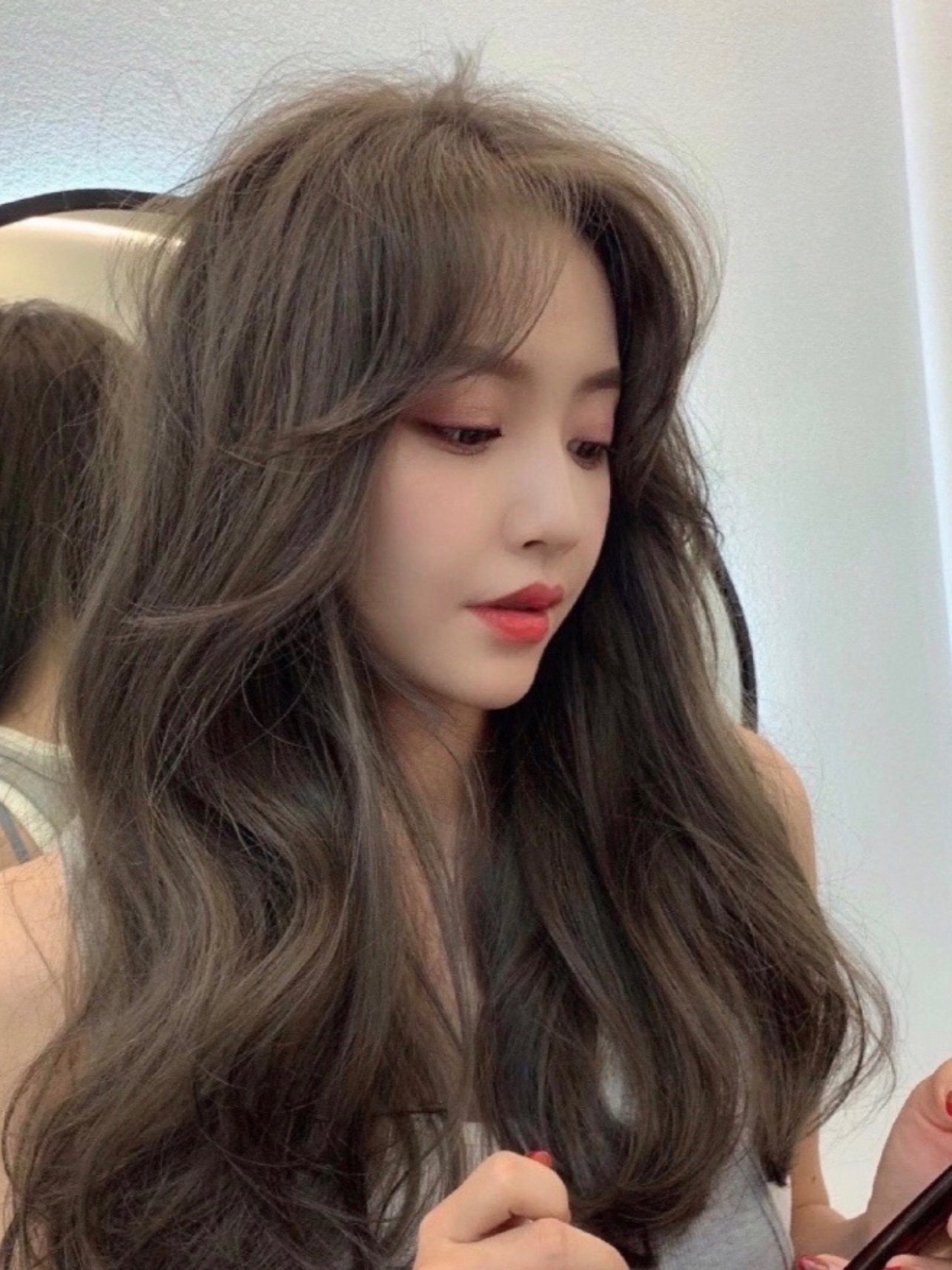 最近看这个项目特别火购买了一次主要是紧致提拉皮肤的