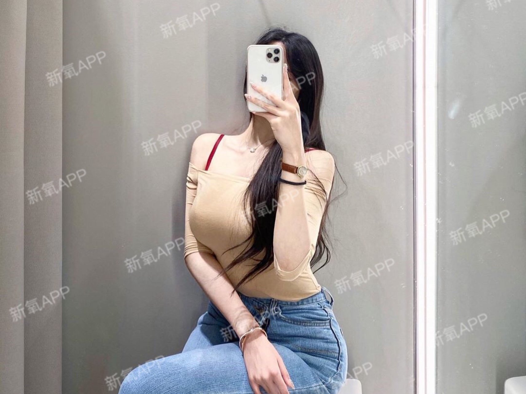 我觉得我要是男人我都流鼻血了~真的是太性感了,感觉胸变得越来越软