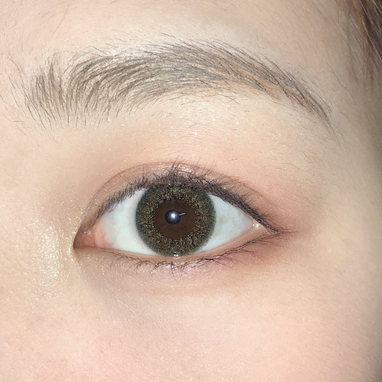 来点双眼皮的特写镜头吧,这样窄窄的双眼皮是真的好看_圈子-新氧美容