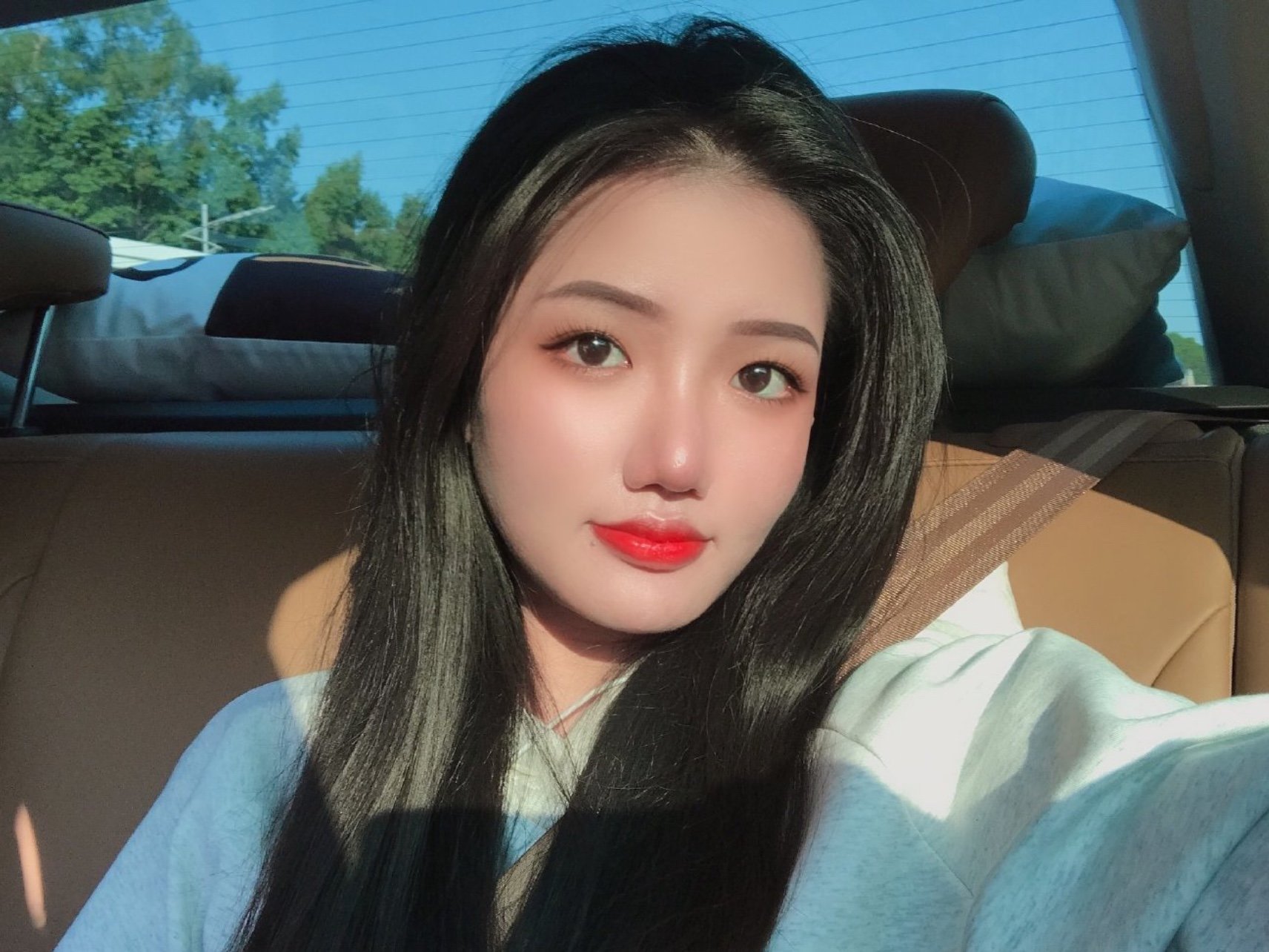 凹进去的额头终于凸出来啦,哈哈哈哈,好事多磨,考虑_圈子-新氧美容