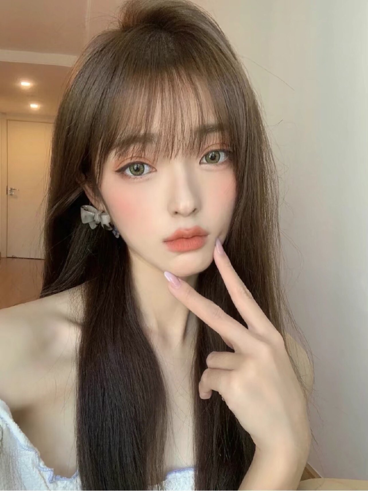 m唇反馈 项目:嘴角上扬 上m唇 上唇珠三项 因为我嘴巴有玻尿酸,提前打