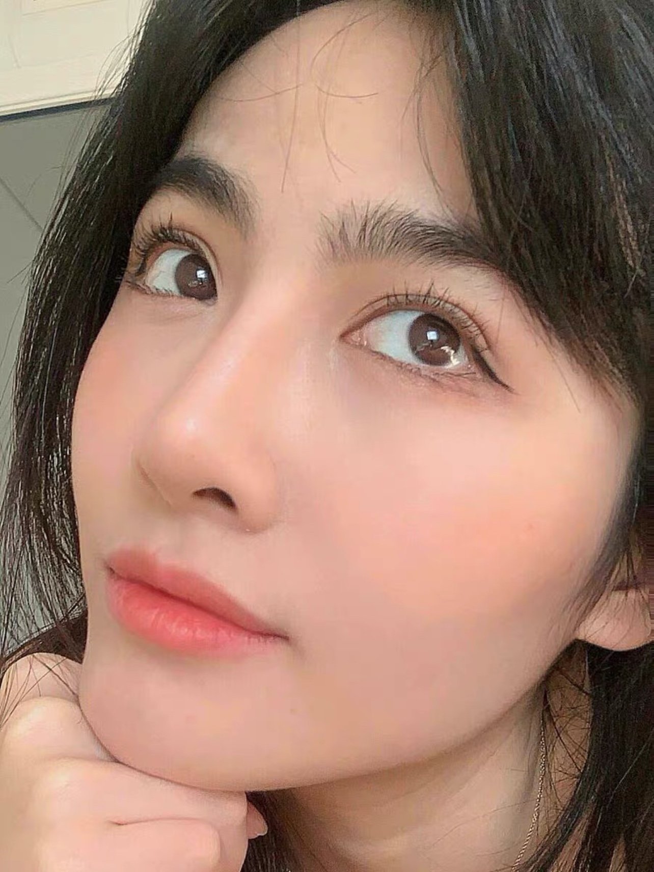 现在的鼻子真的比以前精致多了高度也出来了