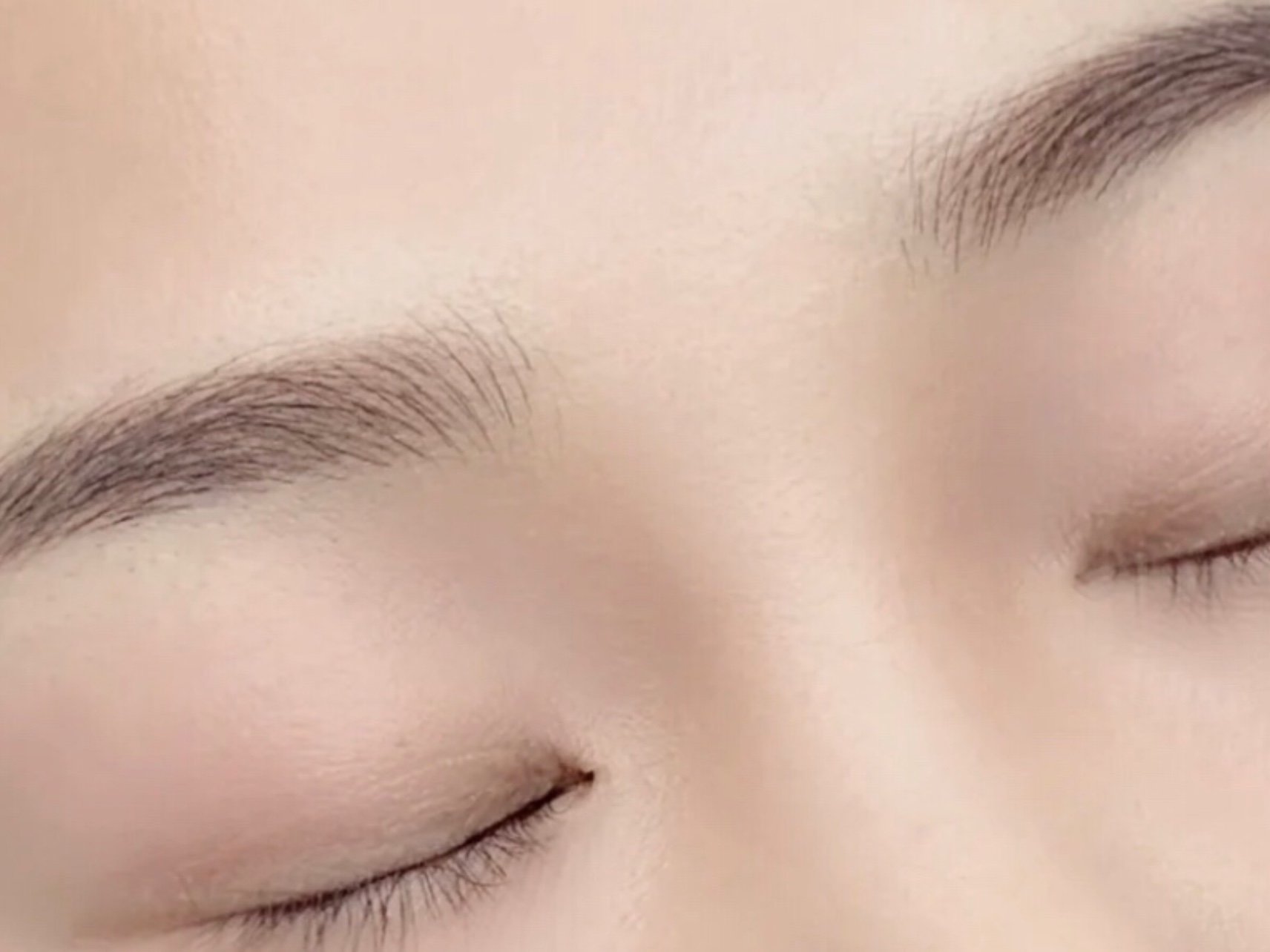 丝影飘眉根根分明的眉毛,我挺喜欢的,纹绣做的很仔细_圈子-新氧美容