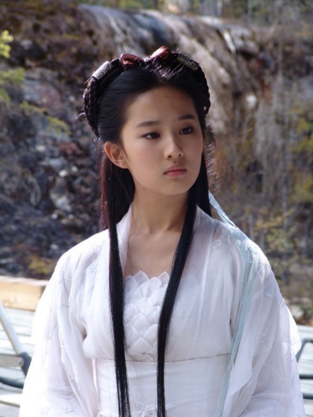 十五岁的少女初登荧幕,却让众人对古典美人的形象第一次有了画面感