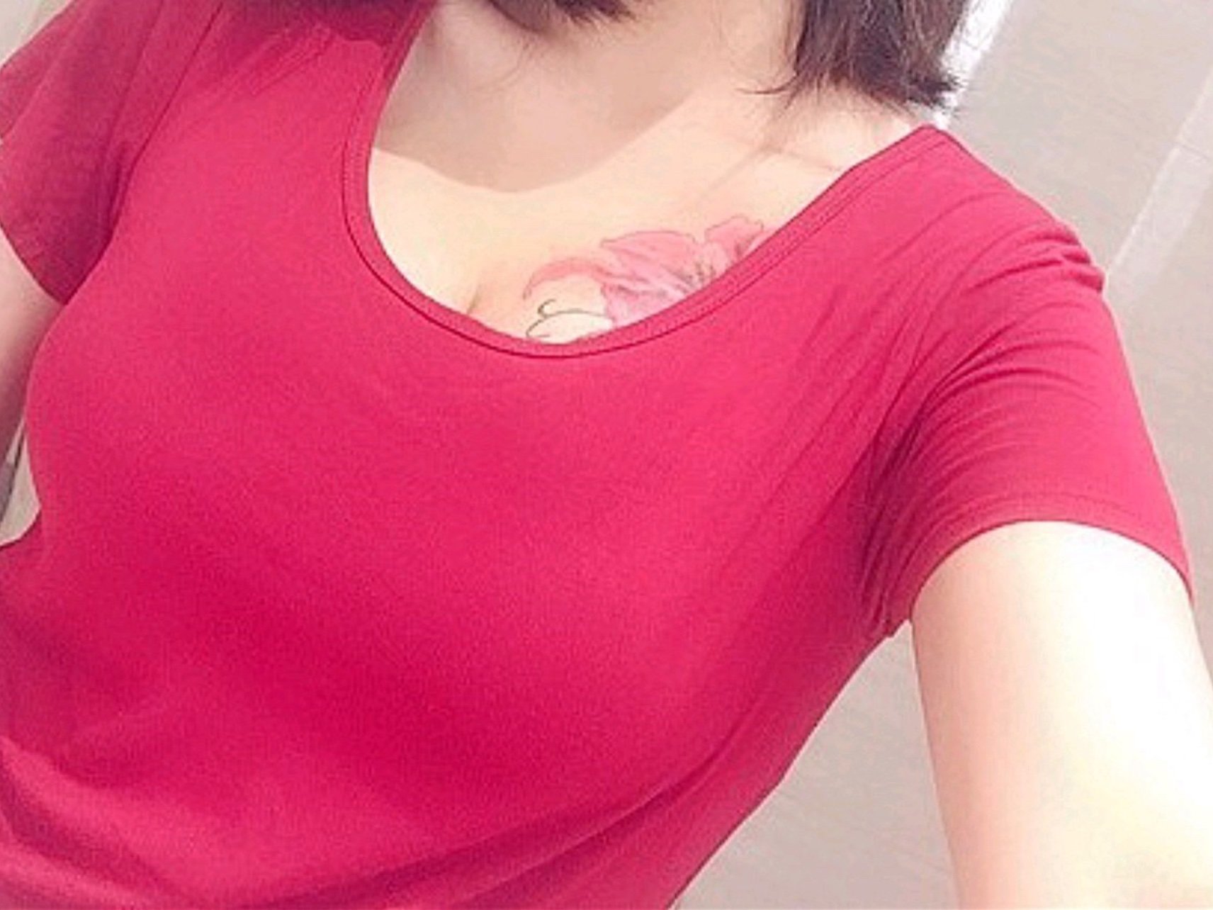 手感也很棒,揉捏胸部软绵绵有弹性跟天生的胸部手感一_圈子-新氧美容