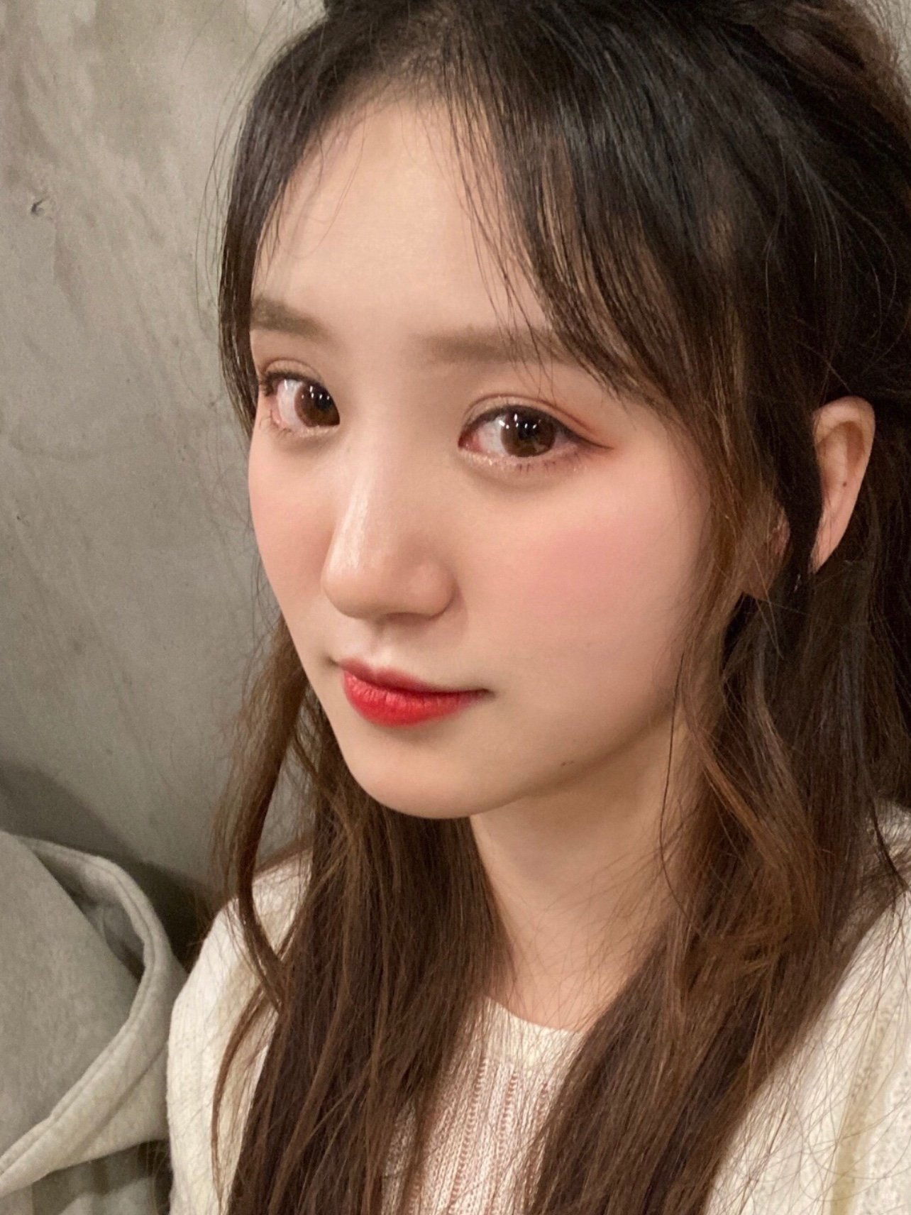 鼻子的形状我还是挺满意的,小巧鼻,看起来也不会很夸张,偏自然一点的.