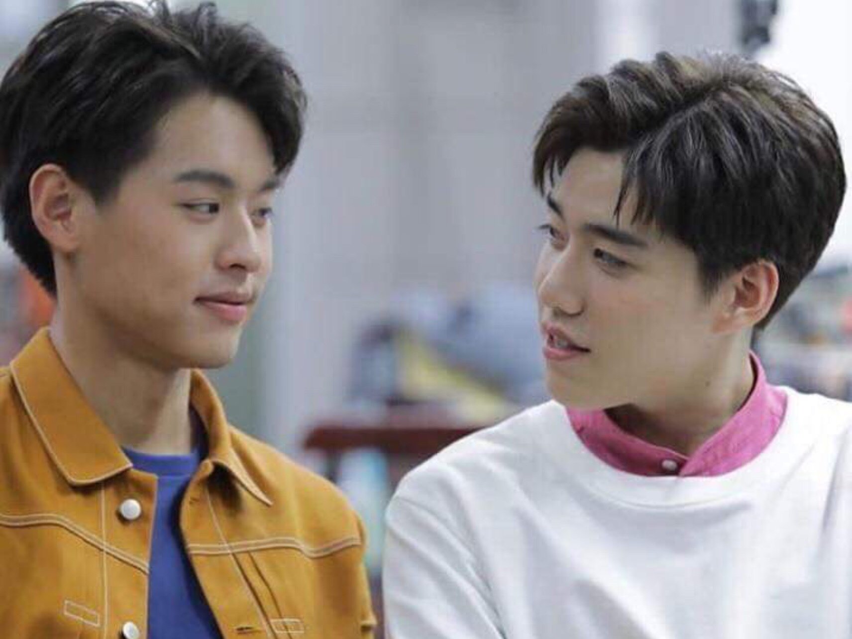 cp发糖甜死人不偿命对视真的太甜了