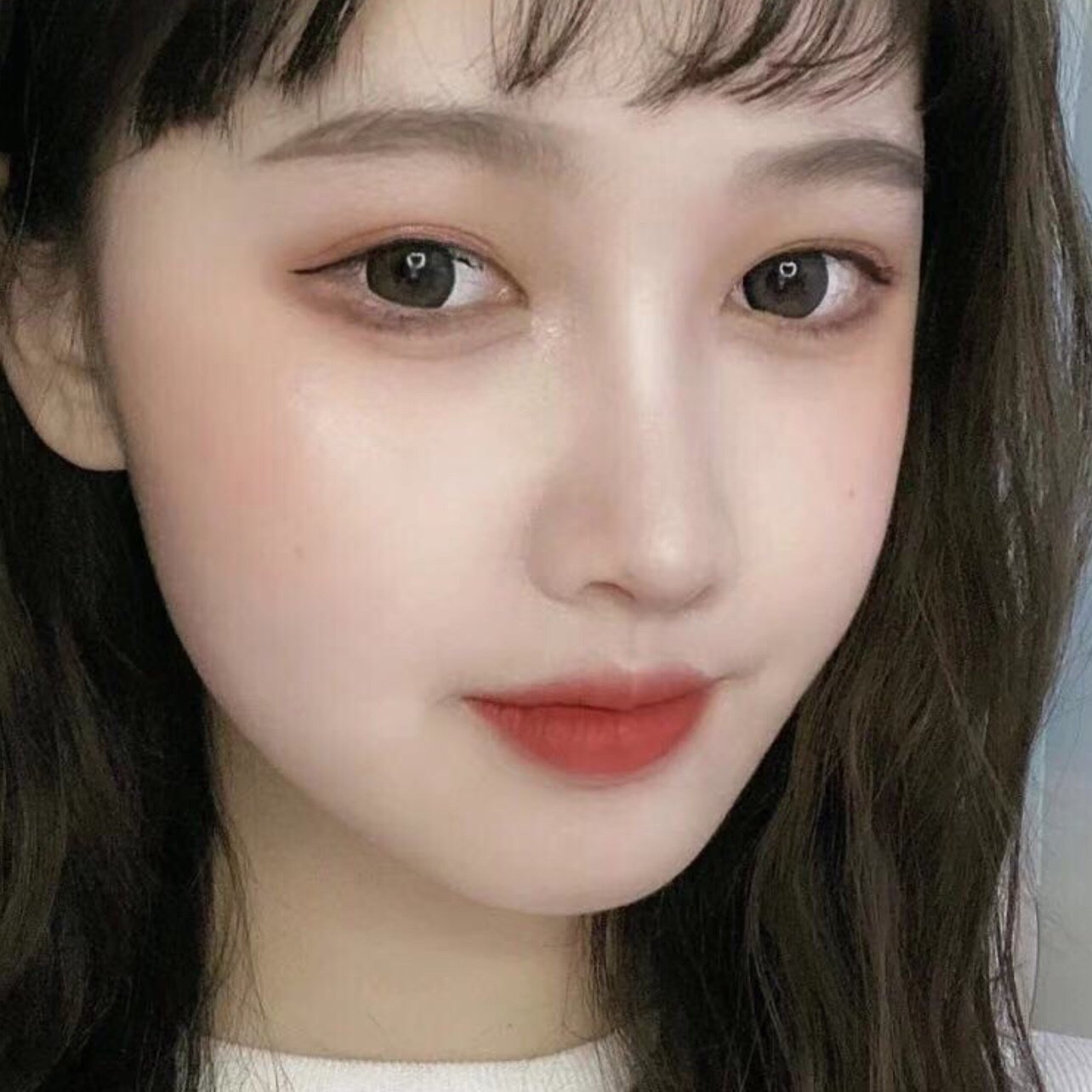 之前每天化妆都要贴双眼皮贴,不然眼睛很小且下垂,但_圈子-新氧美容