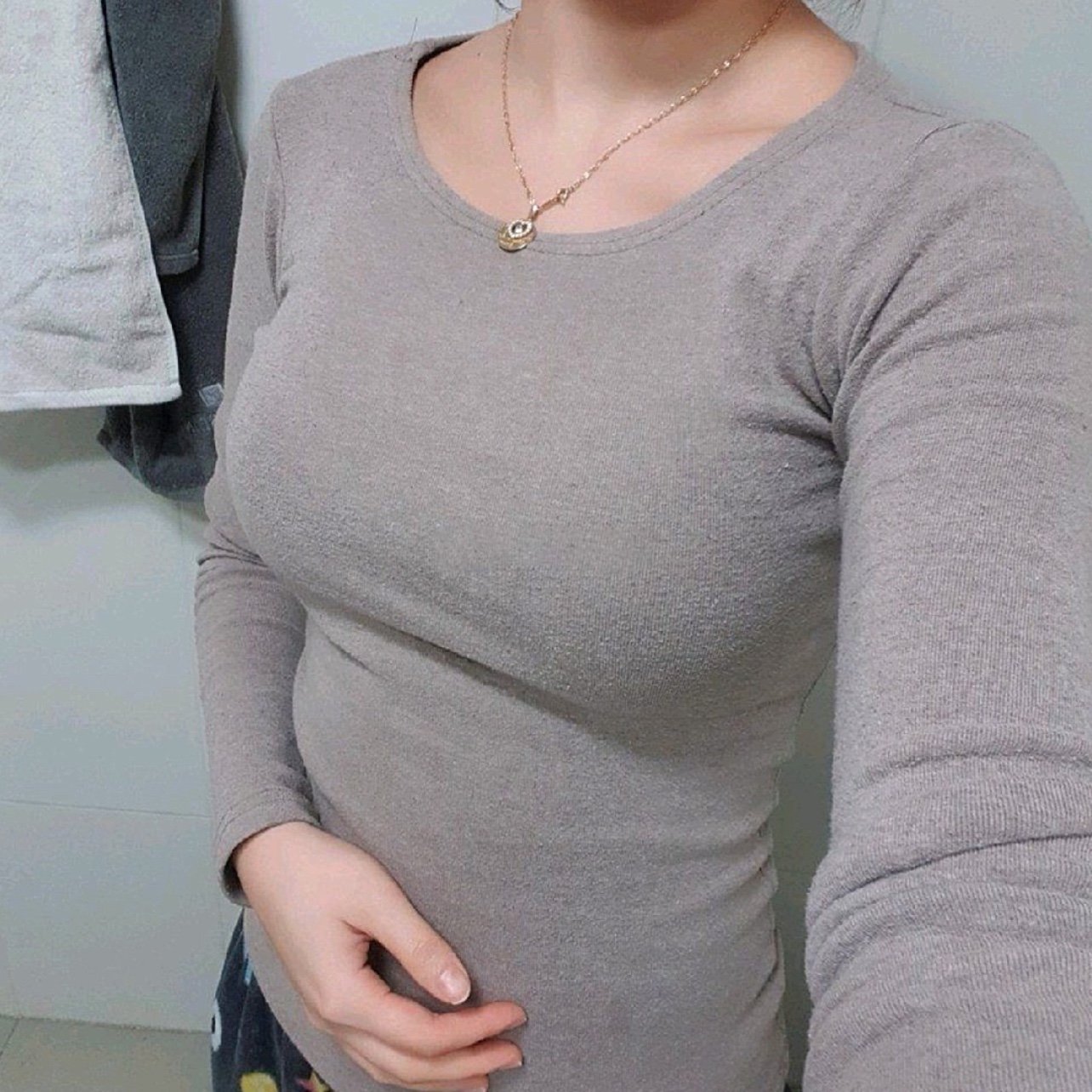 因为胸小的问题就一直很自卑,特别羡慕身边的大胸妹,_圈子-新氧美容