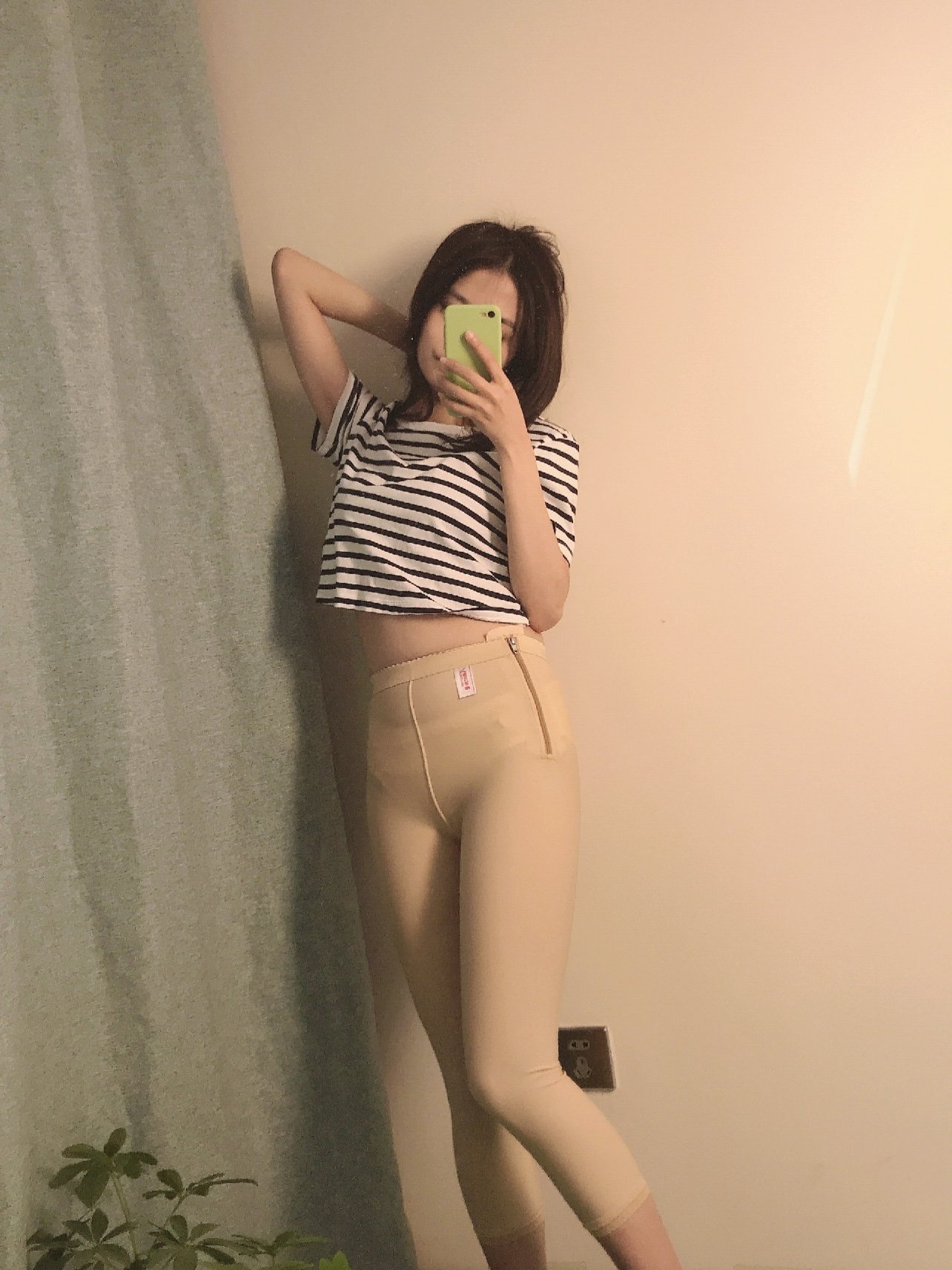 大腿黄金微雕第2天感受