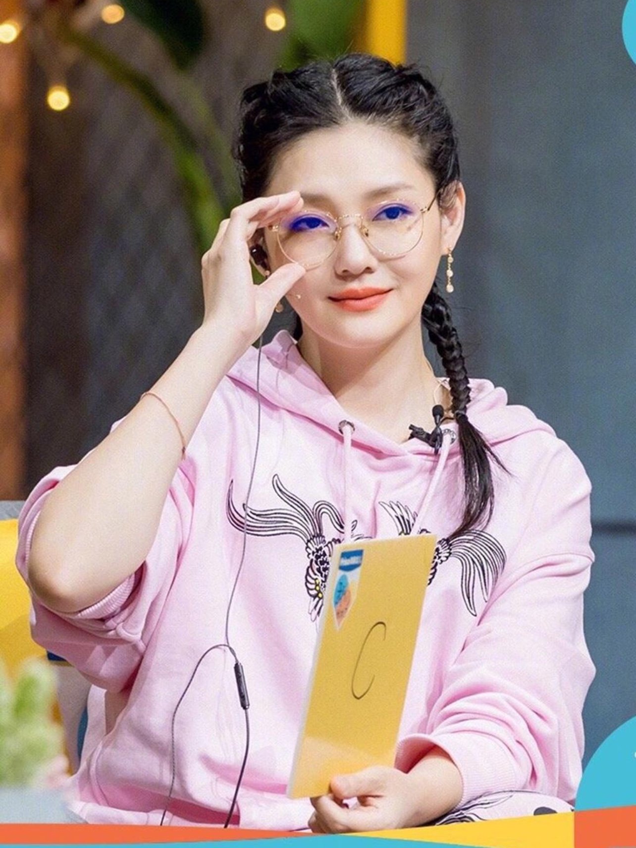 98大s的刘海造型有没有让你想到11年前的《泡沫之夏_圈子-新氧美容