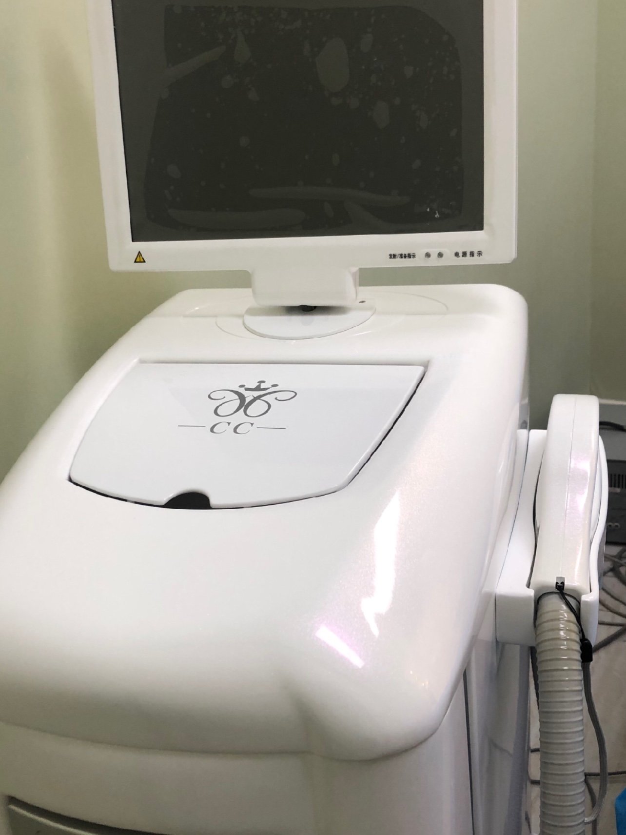 这已经是这个系列的第三篇日记了也是全腿脱毛cc光刷酸完整项目后的