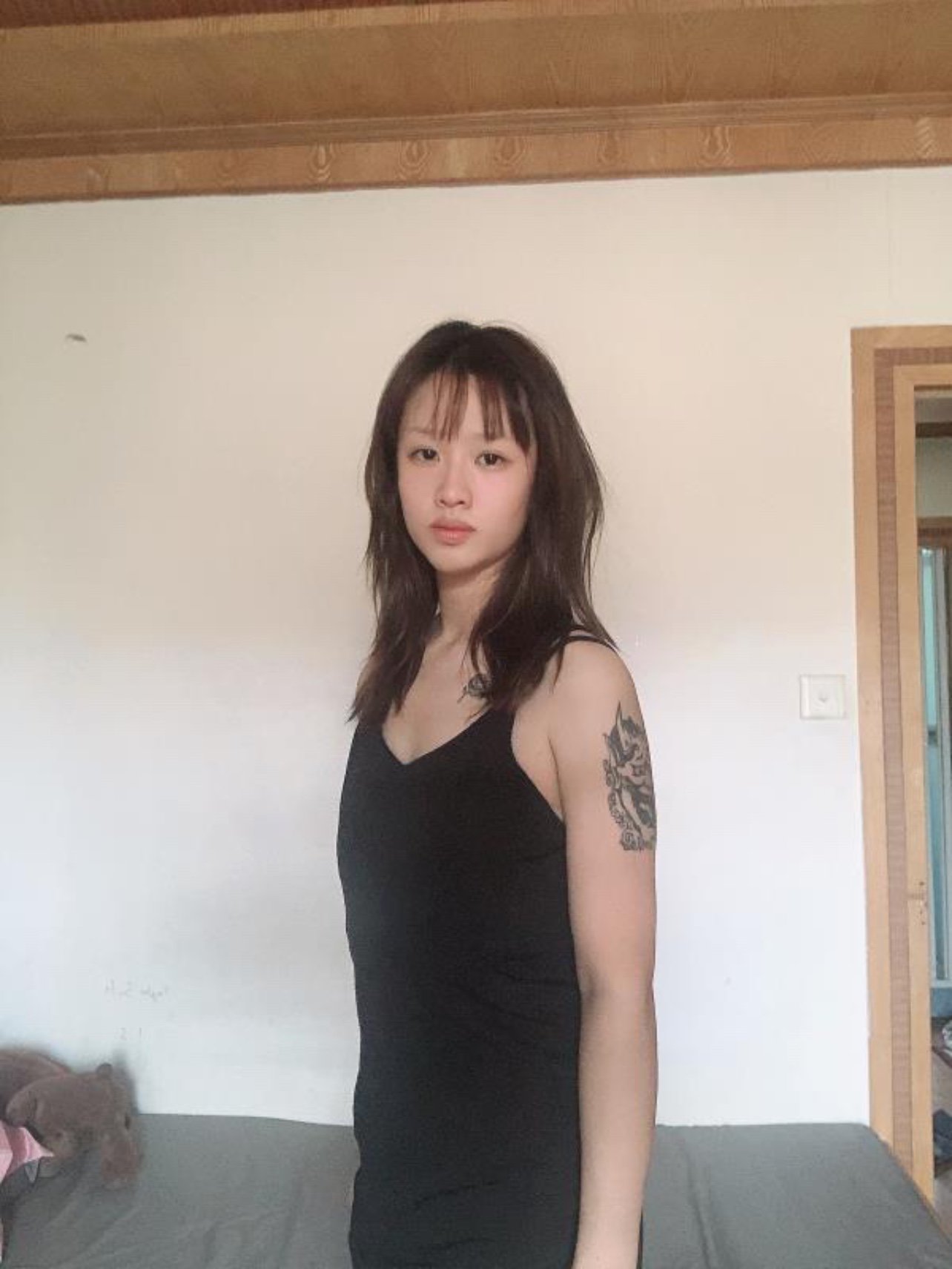 平胸和下垂哪个更可怕,年纪轻轻但是胸部就是挺不起来_圈子-新氧美容