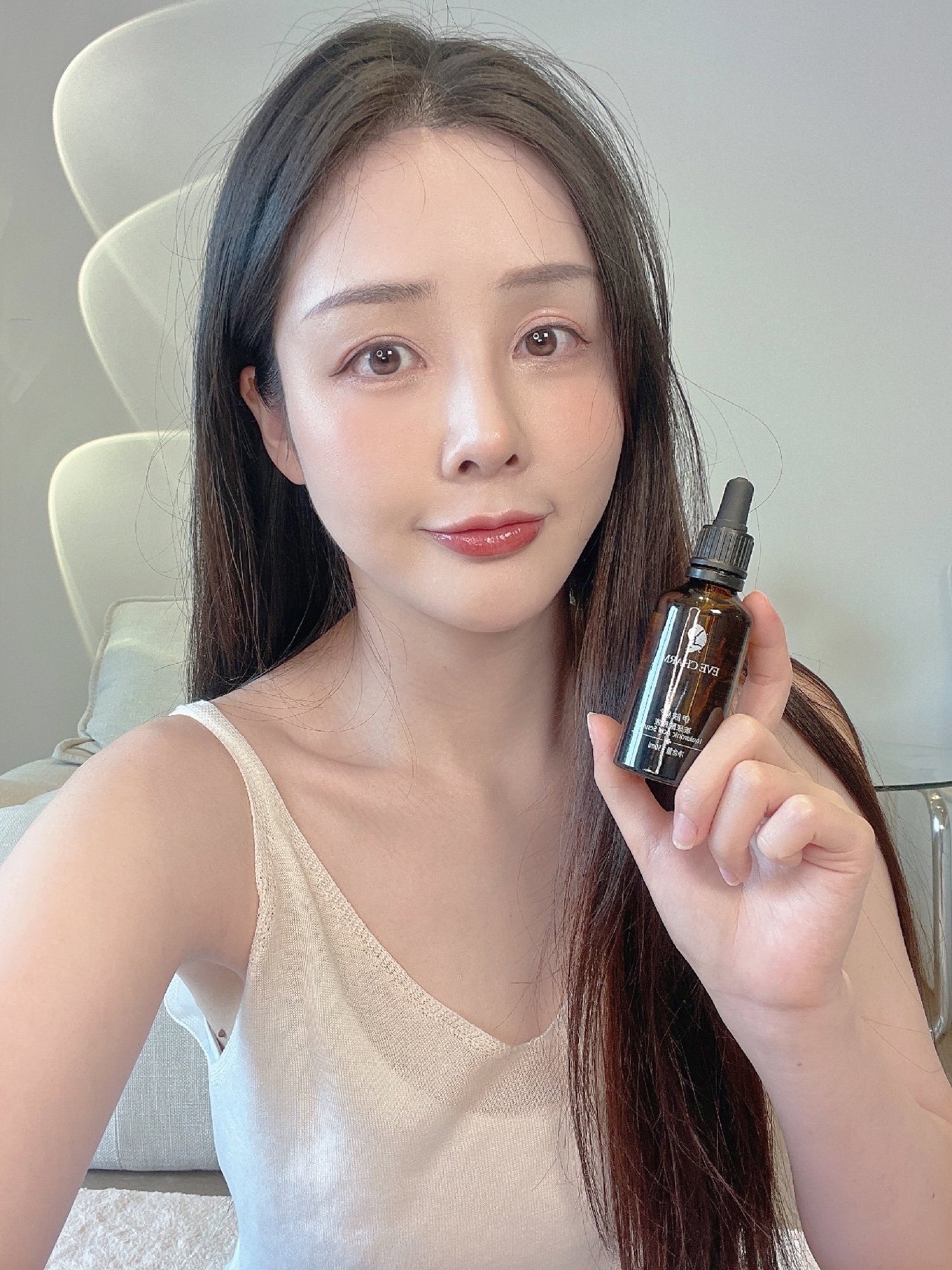 女生20岁开始,肌肤就开始被氧化.