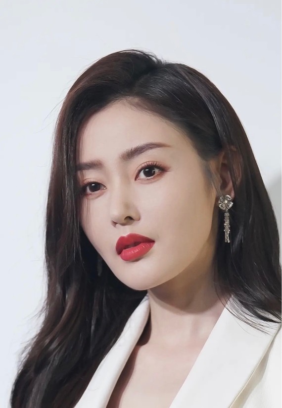投票嘉人女明星怼脸照谁hold住了71