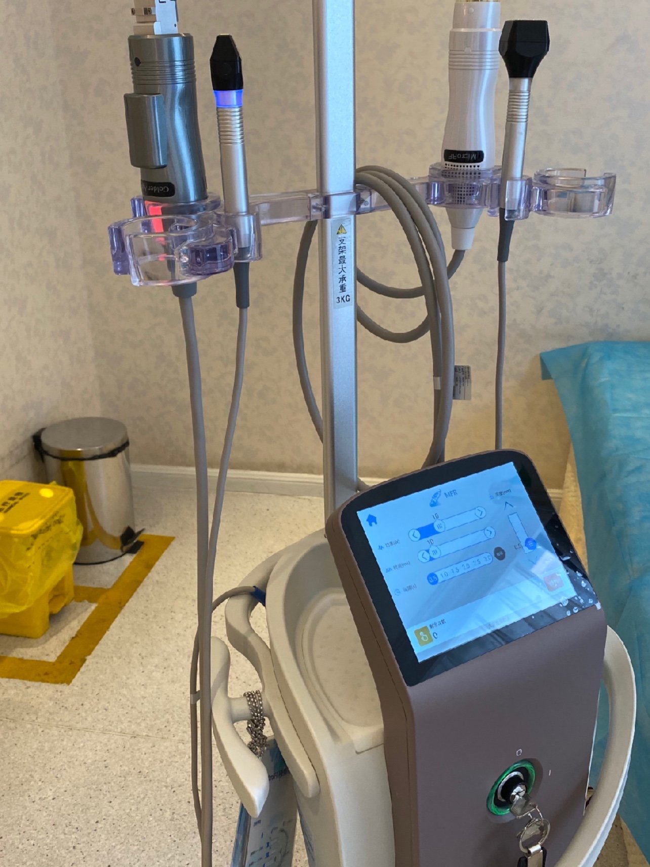 体验半岛黄金射频英诺小棕瓶已经整整1个月时间了再说一说自己的感受