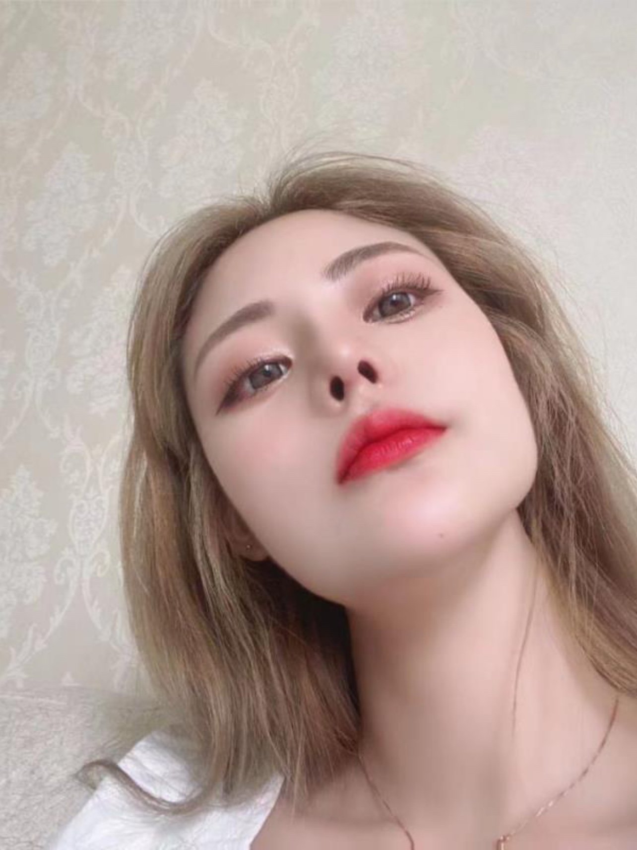 哇欧~给我的鼻孔来个特写,看看现在鼻小柱两边的鼻孔_圈子-新氧美容