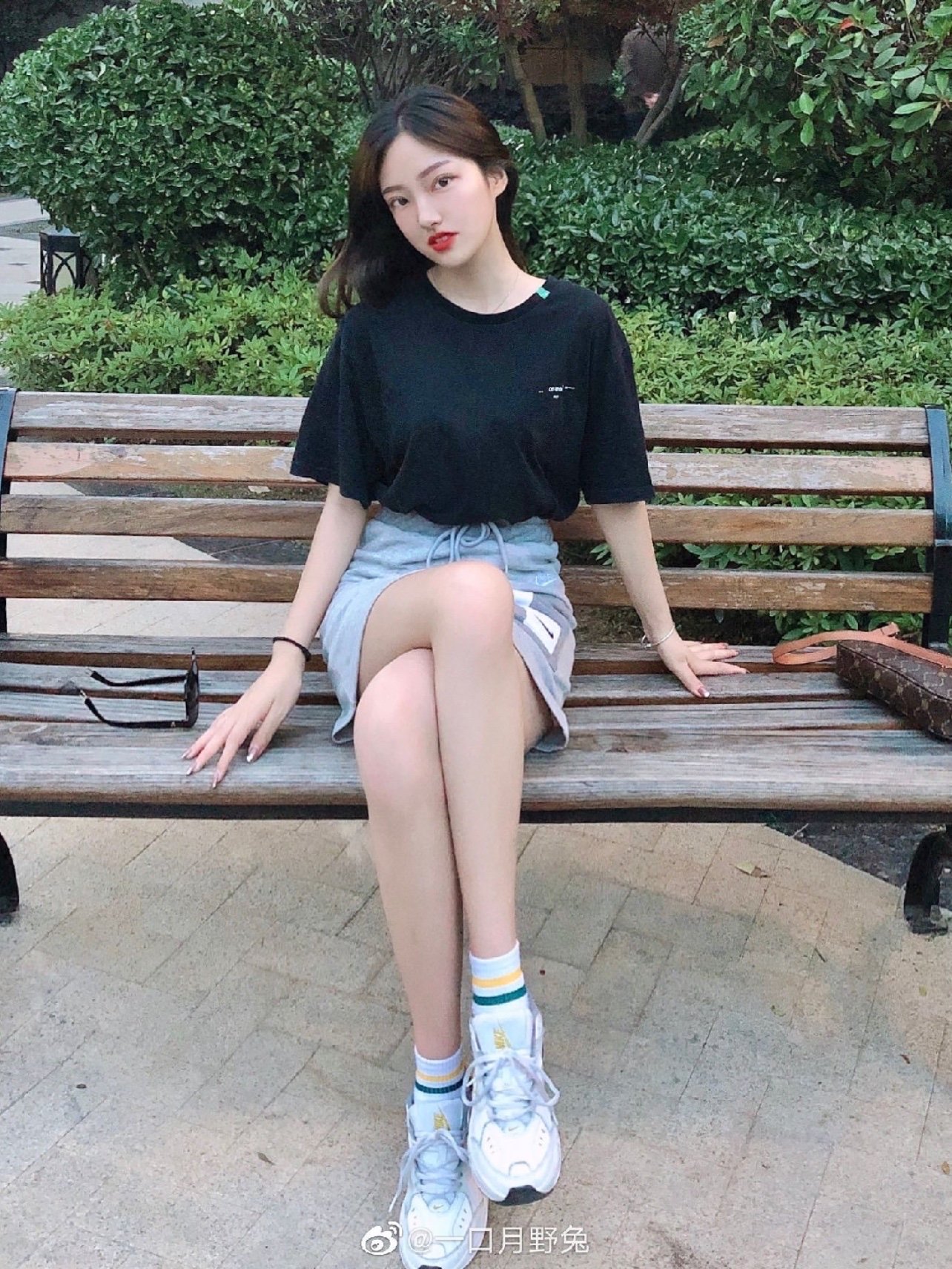 仍然对自己的"肉肉脸"头疼女生身材照身材照女没有脸胖妹妹身材照真实