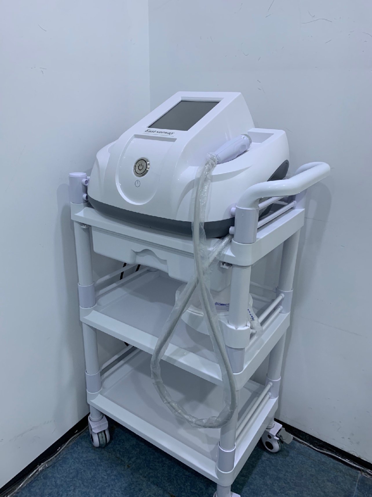 昨天是特思嘉鸡尾酒头皮水光瓶伊诺锶黄金微针第二次体_圈子-新氧美容