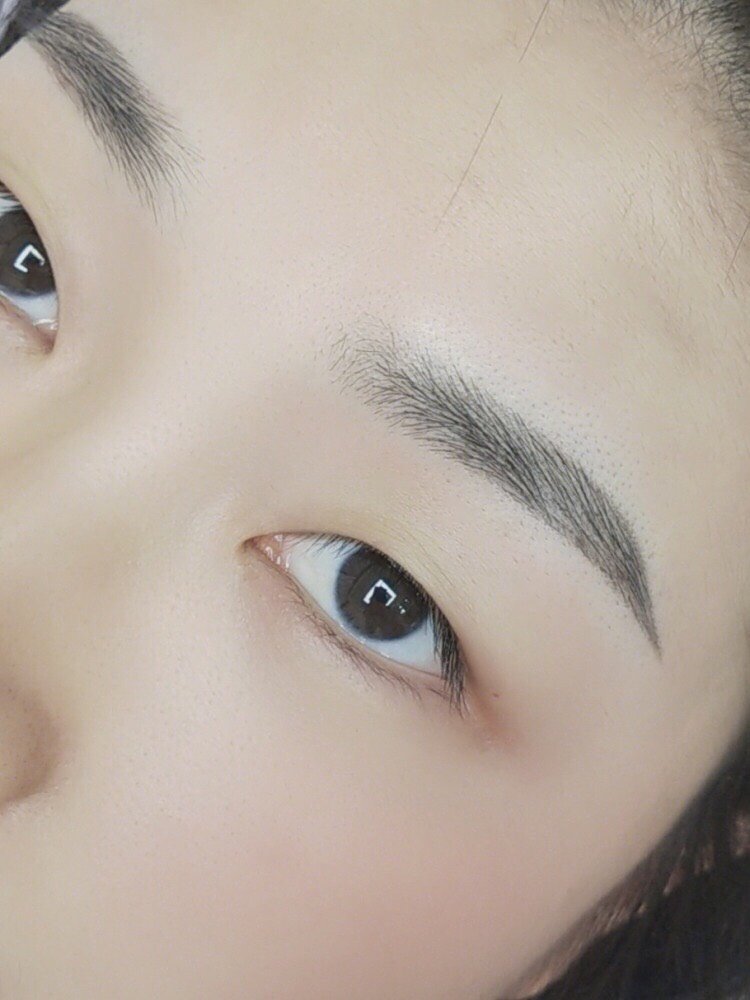 最能体现一个人的气质 就是眉毛了