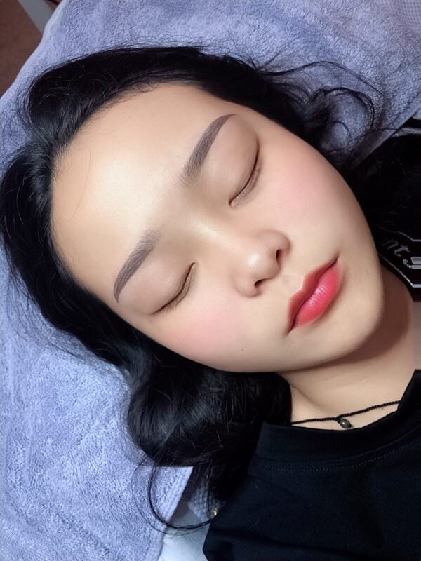 做完这个丝影飘眉之后,感觉连妆都不用画了,素面朝天_圈子-新氧美容