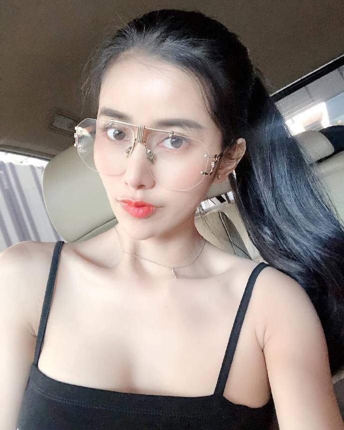 整个人也变得有自信多啦,不用再去羡慕别的大胸妹胸大 自然胸特别大