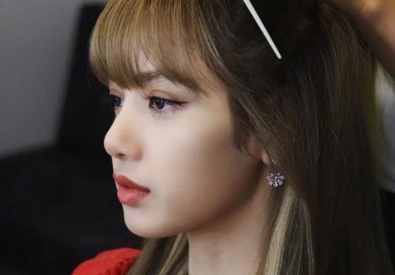 lisa憑什麼被稱為亞太地區最美面孔第一名