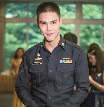 男主长这样 妥妥的混血 迷之remix凤小岳 锦荣