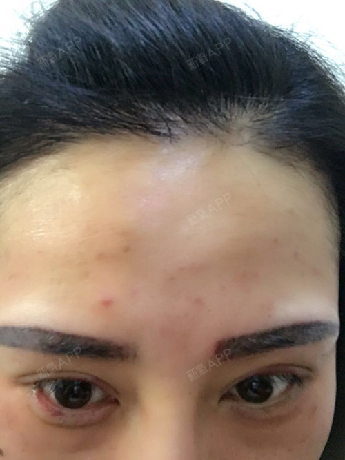 洗眼线的效果已经出来了,不过洗眉的效果要过几天,小伙伴们要持续关注