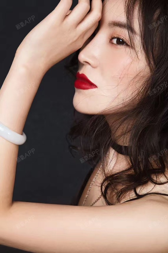 前段时间抽空去拍了套写真,摄影师说鼻子很加分,亲爱_圈子-新氧美容