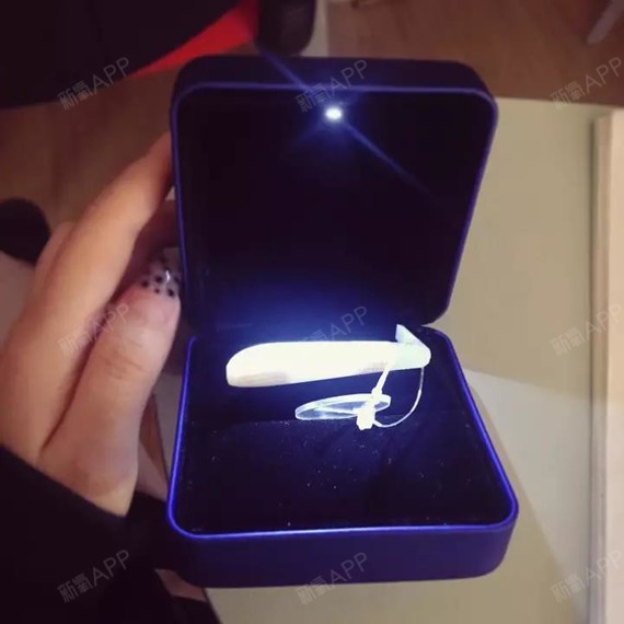 看到如此炫酷拽的新型鼻假体— 超体