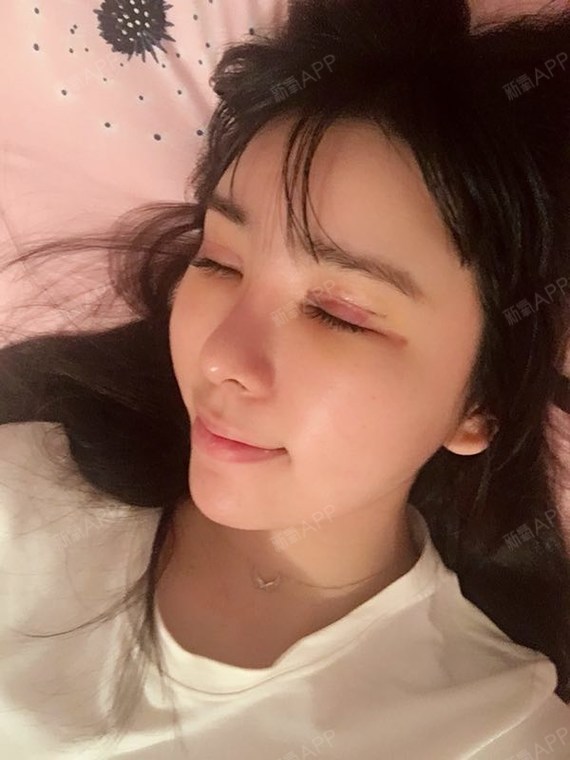 科科,我今天来换药了,这家医院好像我每次来都那么多