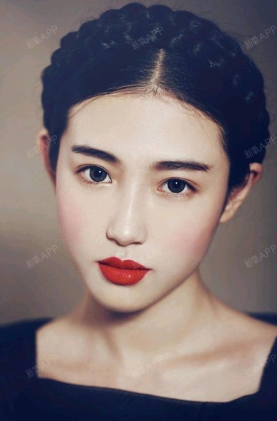 现在有很多小仙女在纹眉的时候会要求纹一字眉,而且