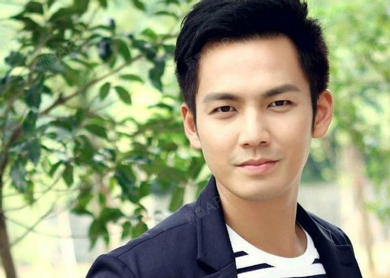 胡哥心形发际线连续霸屏热搜后,全世界人民都知道,发_圈子-新氧美容