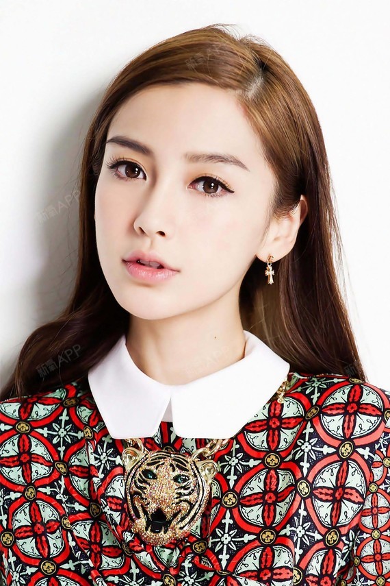 其实啊,说个大白话,微笑唇也就是m唇做了嘴角上扬.