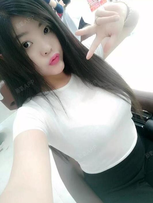 胸部的手感还是很不错的哦!