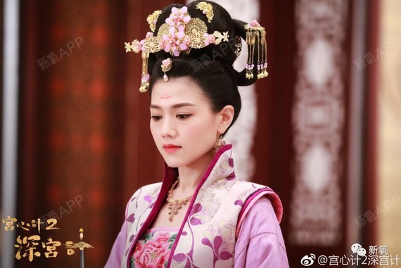 在剧中饰演唐玄宗李隆基的郑昭仪.