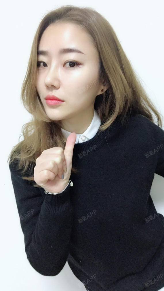 出我鼻子是做的,  毕竟都是外行人,有个做医美的朋友也夸我鼻子很成功