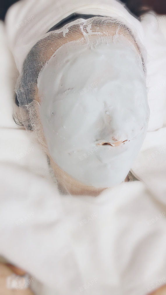 最近天气炎热,感觉脸上腻的不行,特别是到下午,就感