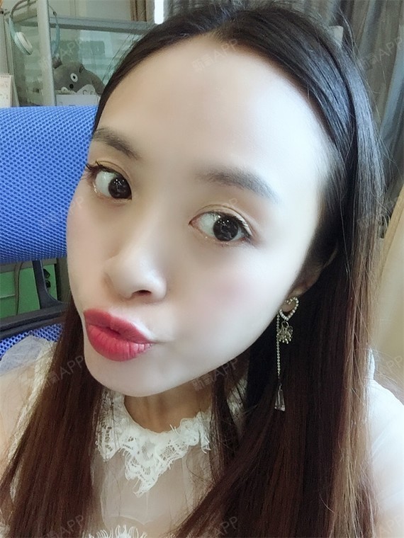 宝宝们,纹唇一个月的时间的效果,简直太美了,狂喜得_圈子-新氧美容
