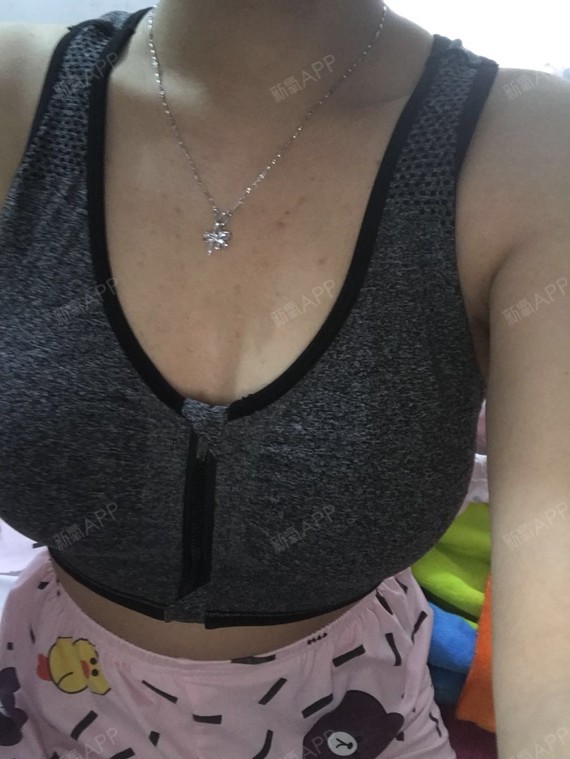假体隆胸术后终于一个月了,终于可以穿我以前不敢穿的_圈子-新氧美容
