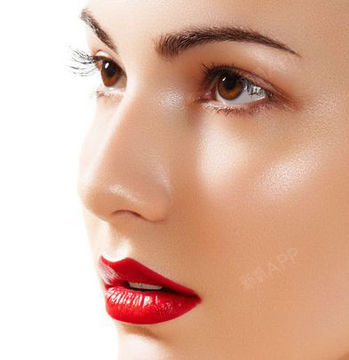 "隆鼻十问"解决关于你鼻子的十个困扰!