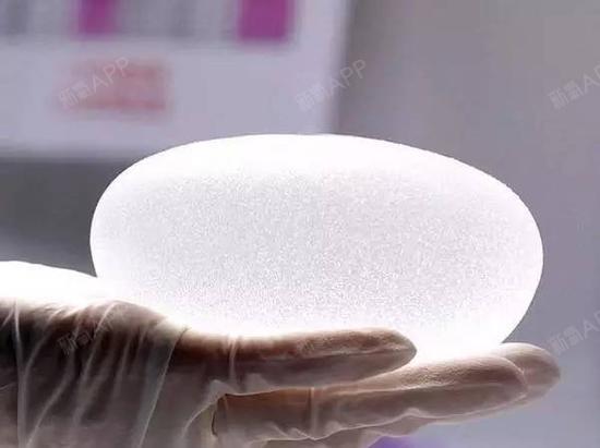 假体隆胸vs假体隆胸,哪个好呢?