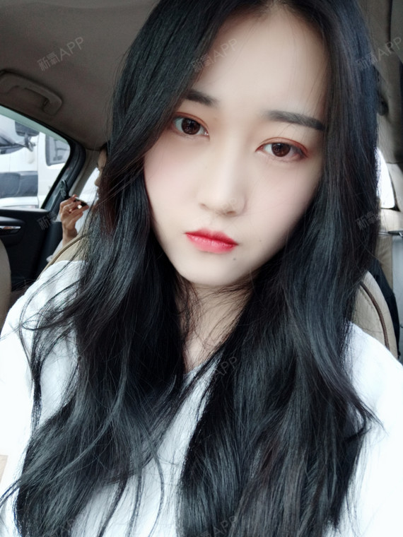 我的脸上有块松鼠肌就是嘴边